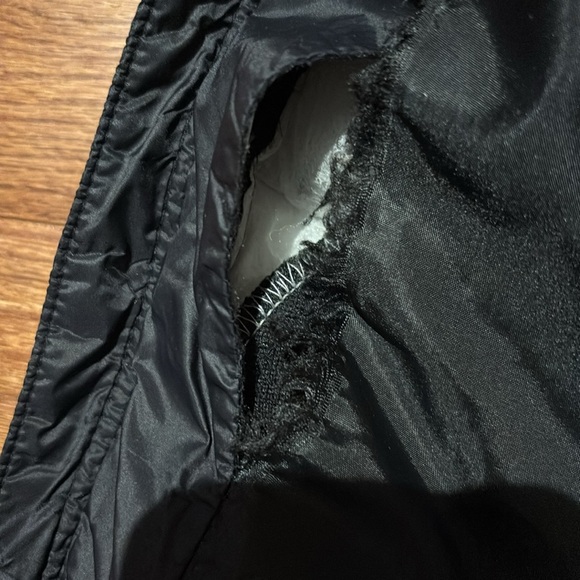 Old Navy Black puffer winter jacket Sz 14/16 boy - Picture 4 of 13